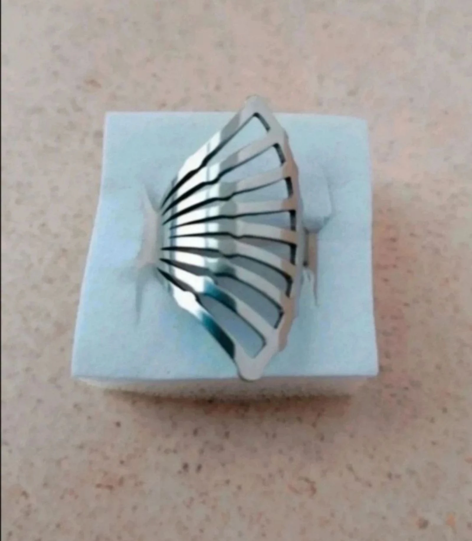 Anillo de acero para mujer